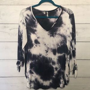 Silverwear Blue and White Tie-Dye 3 Quarter Sleeve Blouse